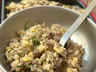 ホットプレートでペッパーランチ風レシピ！焼き肉のたれで味付け簡単