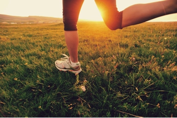 白のランニングシューズおすすめ15選！メンズや中学生向けを紹介