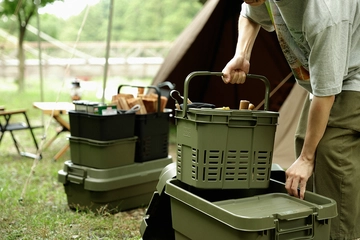 トランクカーゴを仕切って快適に！持ち運びできる収納ギアが秀逸
