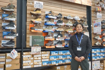 【達人に聞く】 秋の日帰りトレッキングが劇的に楽しくなる 「お助け神アイテム」