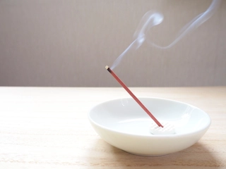 毎日お香を焚く筆者がおすすめする「キャンプ×お香」の魅力！