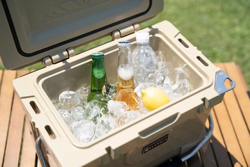 【2025年最新】最強の小型クーラーボックスおすすめ24選！釣り・キャンプ・買い物に