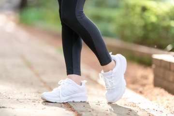 ランニングシューズとウォーキングシューズの違いを解説！選び方も詳しく紹介