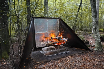 焚き火リフレクター(反射板/風防)おすすめ14選｜風や火の粉対策にも！効果と選び方も解説