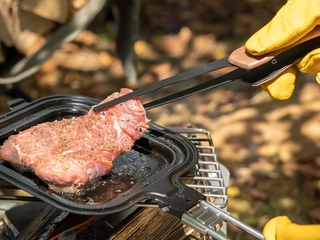 キャンプにおすすめのトング18選！料理や焚き火に使えるおしゃれなモデルを紹介