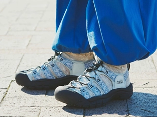 長時間歩いても疲れないサンダルの特徴とは？おすすめ12選も紹介