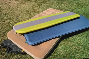 厚手のキャンプマットおすすめ16選！ニトリやワークマンのコスパ最強モデルも