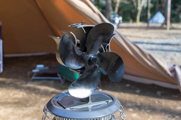 【2025年】ストーブファン最強おすすめ8選！キャンプで暖房効果を高める仕組みも解説