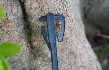テントのロープ調整がもっとラクになる。自在金具を使わない新発想のペグ【目利きのキャンプギア】