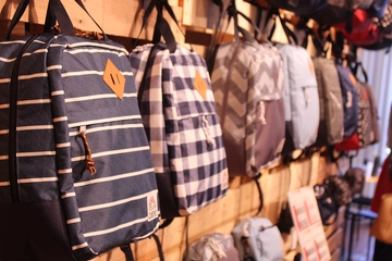 タウンユースにもぴったり！コールマンのバックパックがアツい！