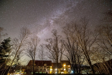 日本で一番空に近い「しらびそ高原山岳オートキャンプ場」で満天の星に出会おう!