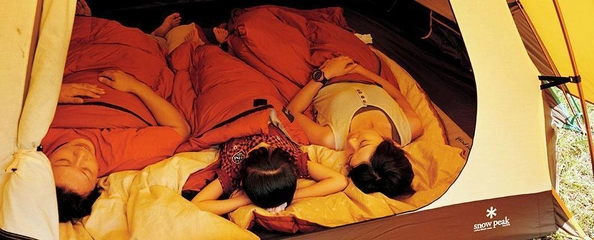 快適すぎるスノーピーク寝袋「オフトン」ぐっすり眠れる秘密に迫る!