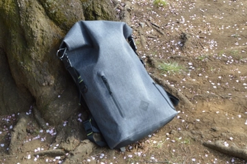 クラウドファンディングの達成率が2,500％越え！大人気バックパック「code10」を使ってみた！