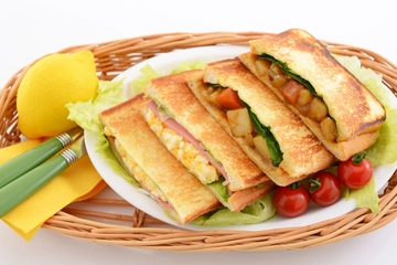 可能性は無限大!ホットサンドクッカーで簡単変わり種料理7選