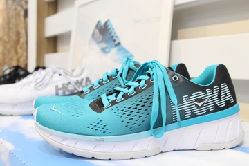 【速報】「ホカ オネオネ」の新作展示会で見つけた注目のシューズたち☆