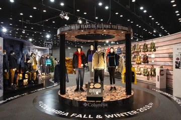 80周年記念モデルや新作も！コロンビアの2018年秋冬展示会に潜入！