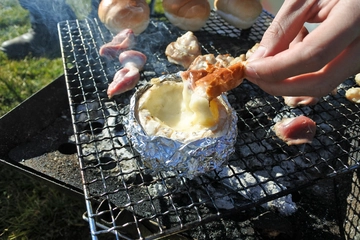 キャンプで子どもとやってみたい!超簡単チーズフォンデュを作ってみた!
