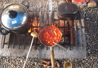 キャンプにおすすめのスープレシピ11選!BBQにもう一品をプラス!