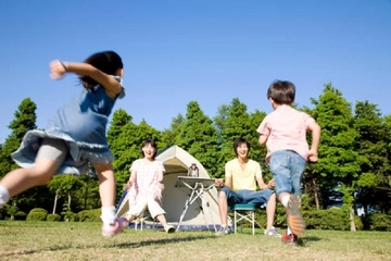 夏キャンプは暑さが敵!快適に過ごしたい家族の願いをメッシュチェアが叶えます☆