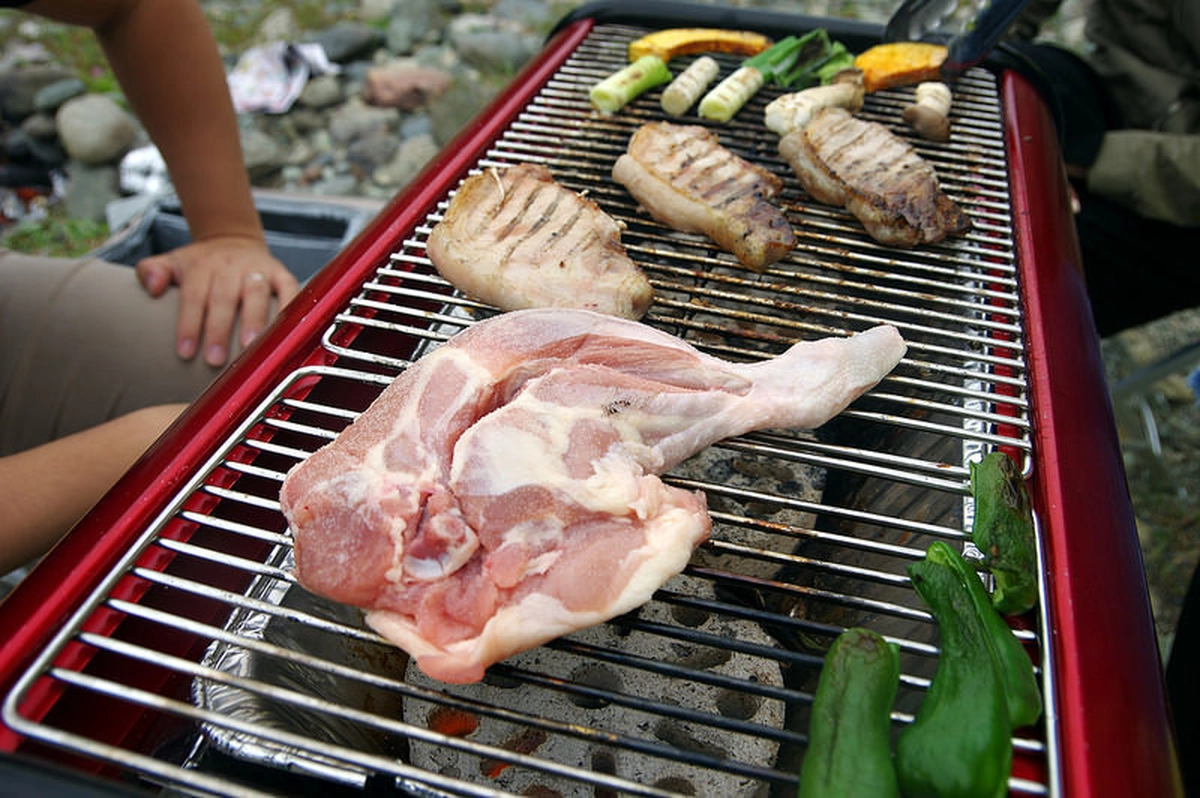 バーベキューチキン人気レシピ6選 簡単で 見た目も味もおいしい キャンプ アウトドア情報メディアhinata