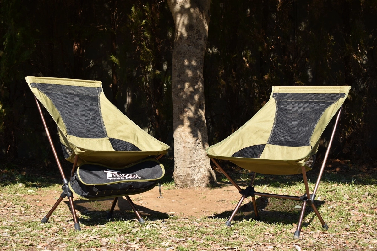 アウトドアチェア 2脚セット ハンモックのような座り心地 大きめ脚キャップで安定 耐荷重120kg 軽量 コンパクト 収納袋付き ブラック