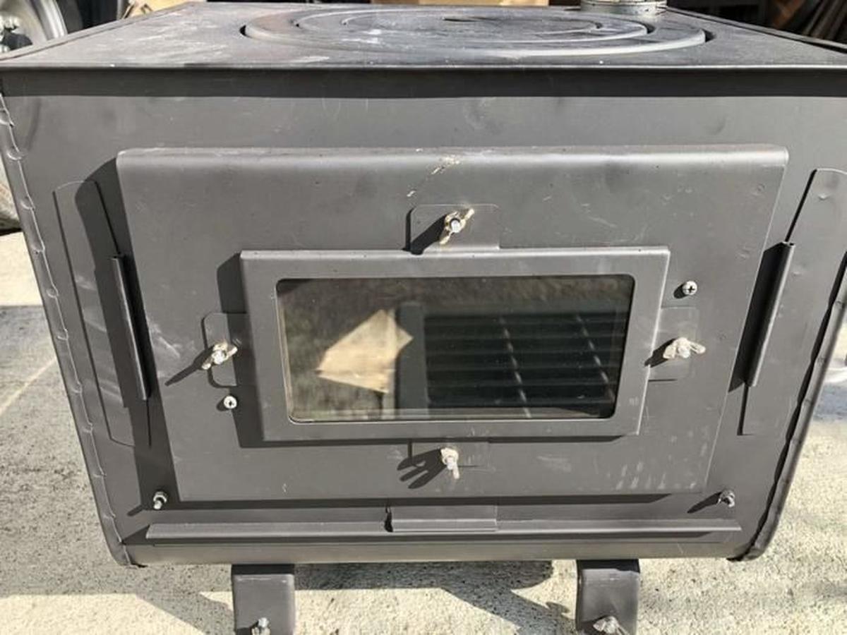 新保製作所の人気薪ストーブを解説 実用性重視で冬キャンプも心強い キャンプ アウトドア情報メディアhinata