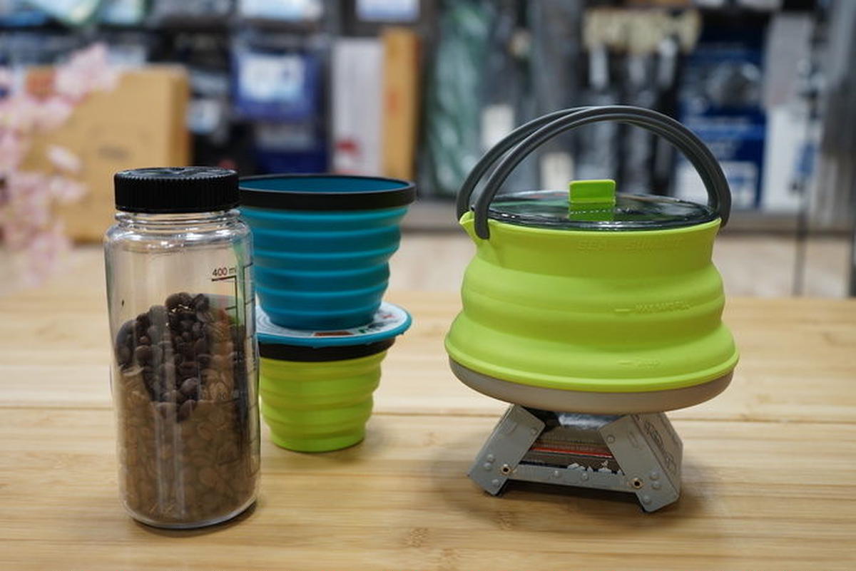 最軽量で行こう アウトドアでサクッと本格コーヒーを楽しむための2つの秘密道具とは キャンプ アウトドア情報メディアhinata