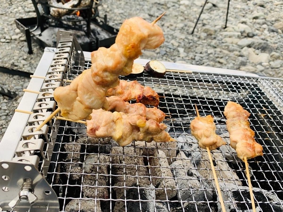 噂のバーベキューアイテム 串焼上手 本当に上手に焼けるのか その実力を調査 キャンプ アウトドア情報メディアhinata