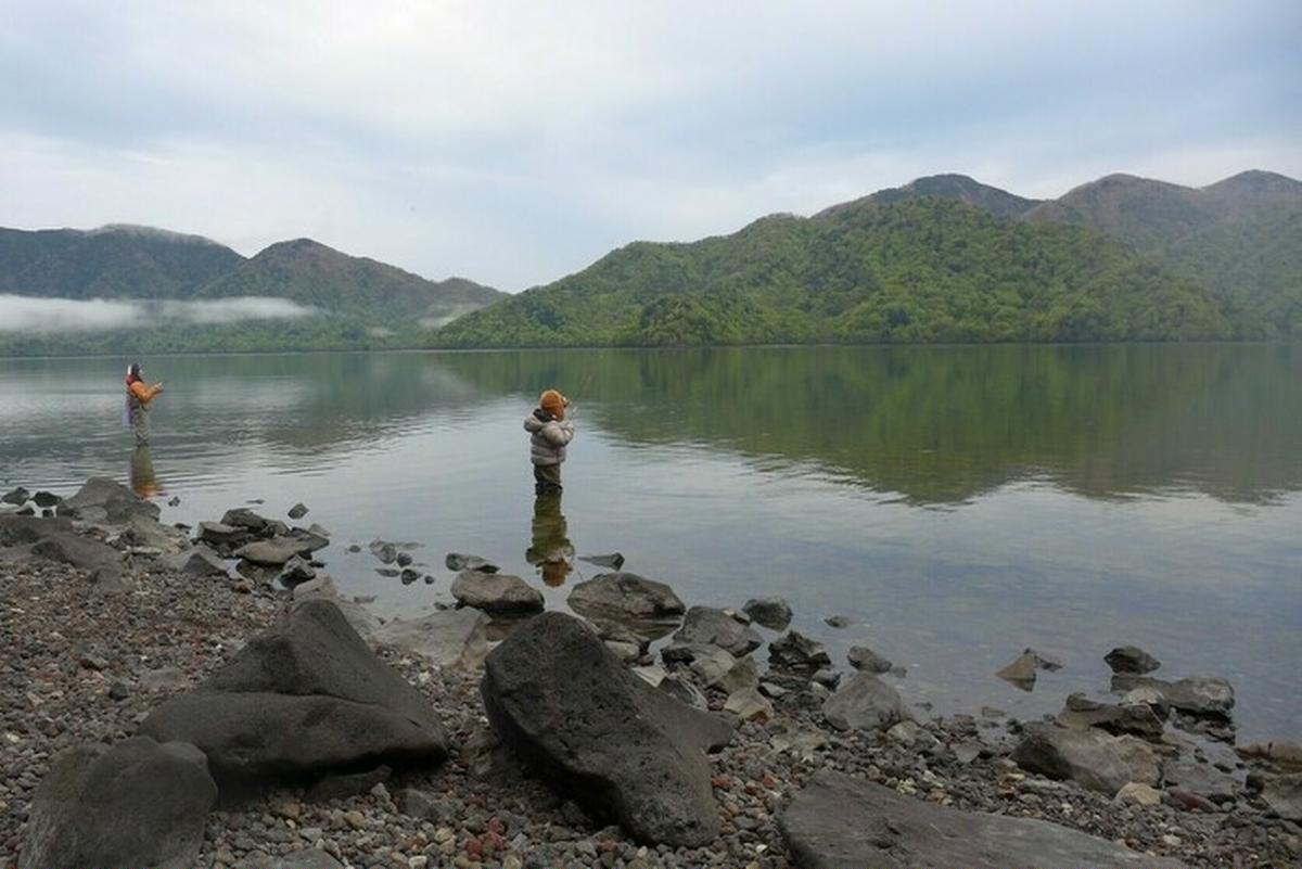 日光 中禅寺湖で家族の全力釣り遊び サイトウ家の身近アウトドア キャンプ アウトドア情報メディアhinata