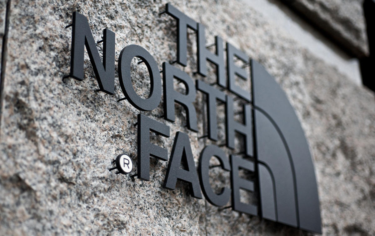 いまさら聞けない おしゃれさん定番 ザ ノース フェイスの魅力を徹底解説 キャンプ アウトドア情報メディアhinata