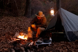 ソロキャンパー ヒロシ のキャンプ道具11選 焚き火 調理アイテム編 キャンプ アウトドア情報メディアhinata ソロキャンパー ヒロシ のキャンプ道具11選 焚き火 調理アイテム編 キャンプ アウトドア情報メディアhinata