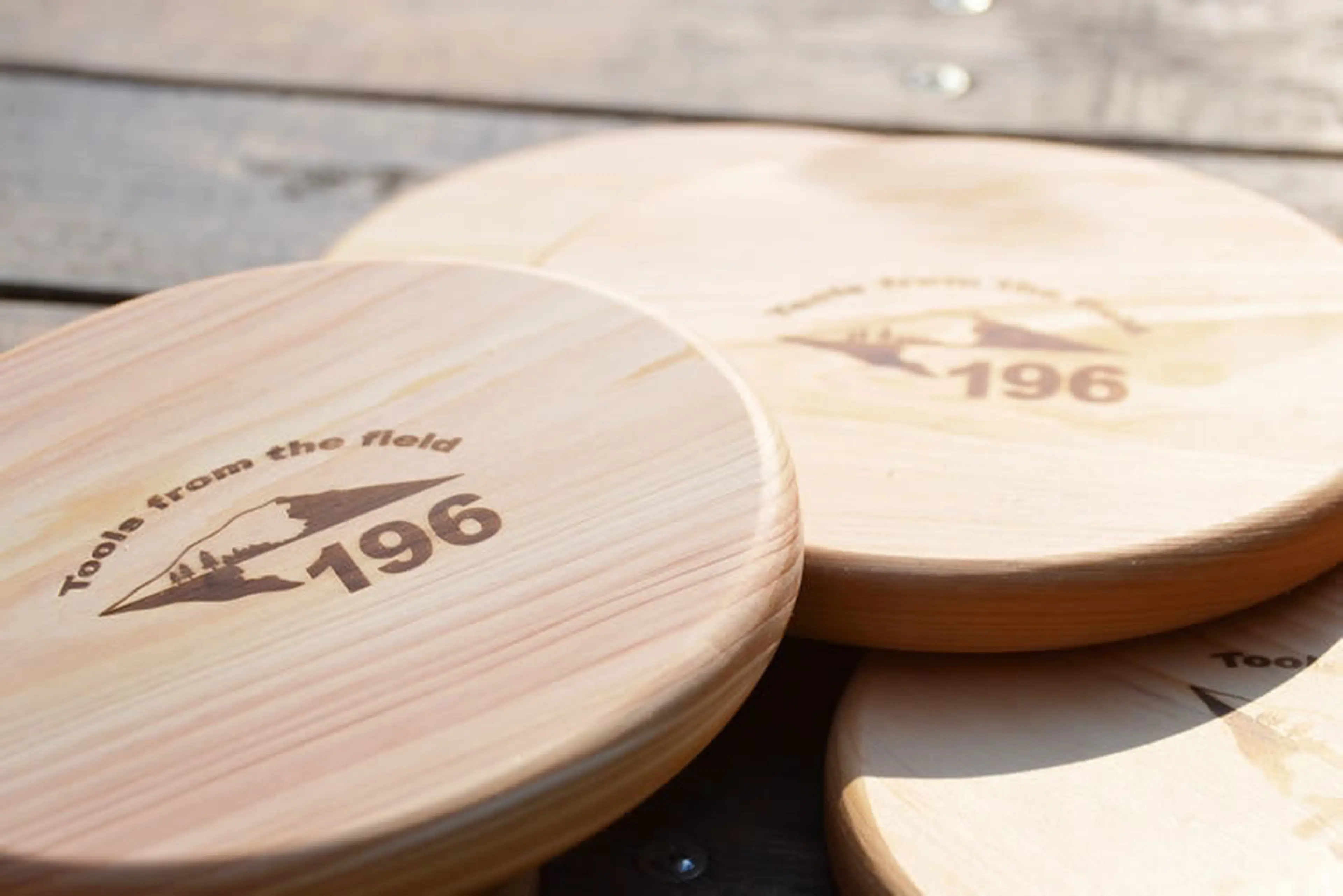 キャンプの思い出が刻まれる洗練されたウッドギア☆アウトドアブランド