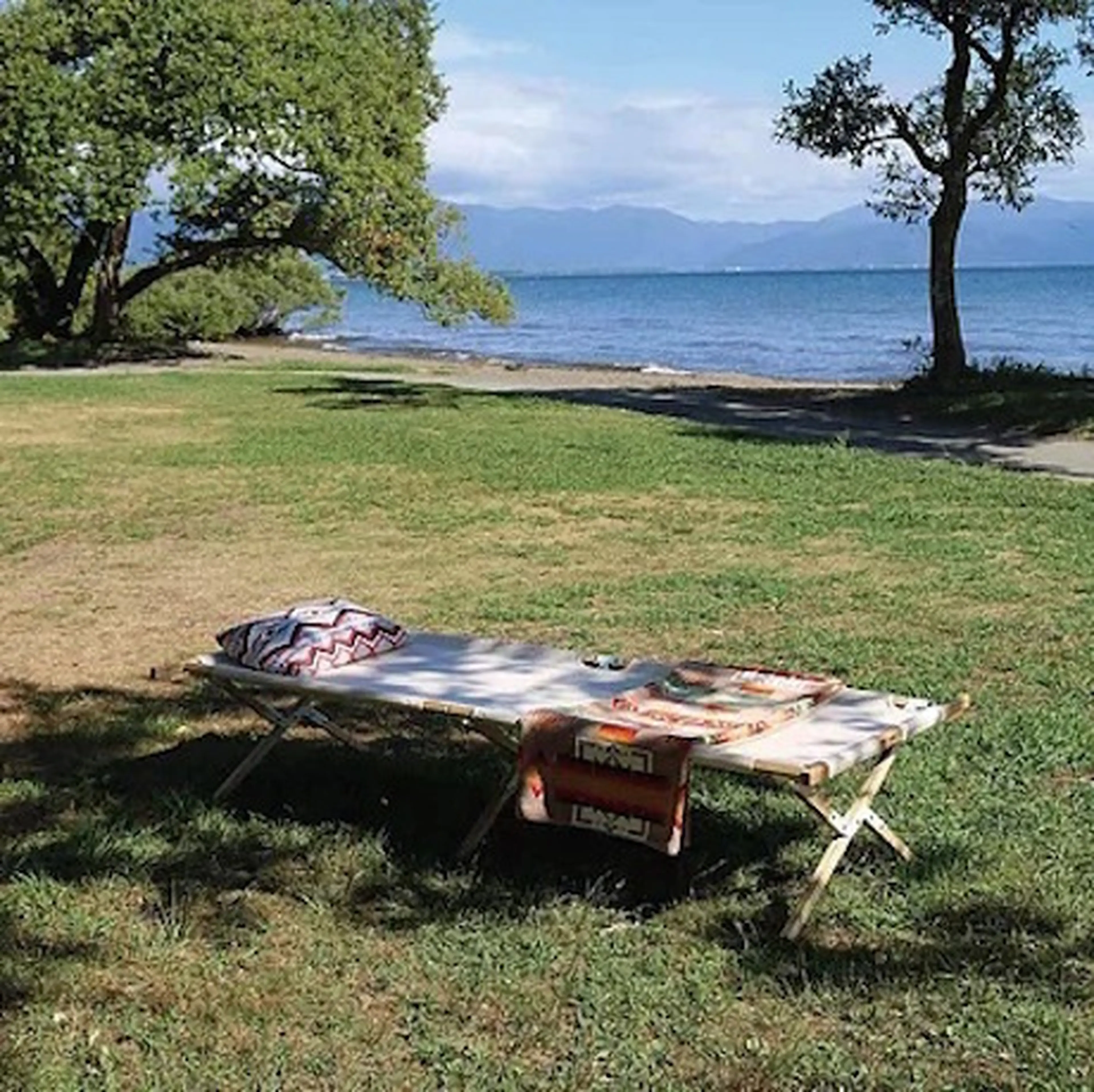 アウトドアから日常までナチュラルにまとめる☆「Hang Out」のギアが