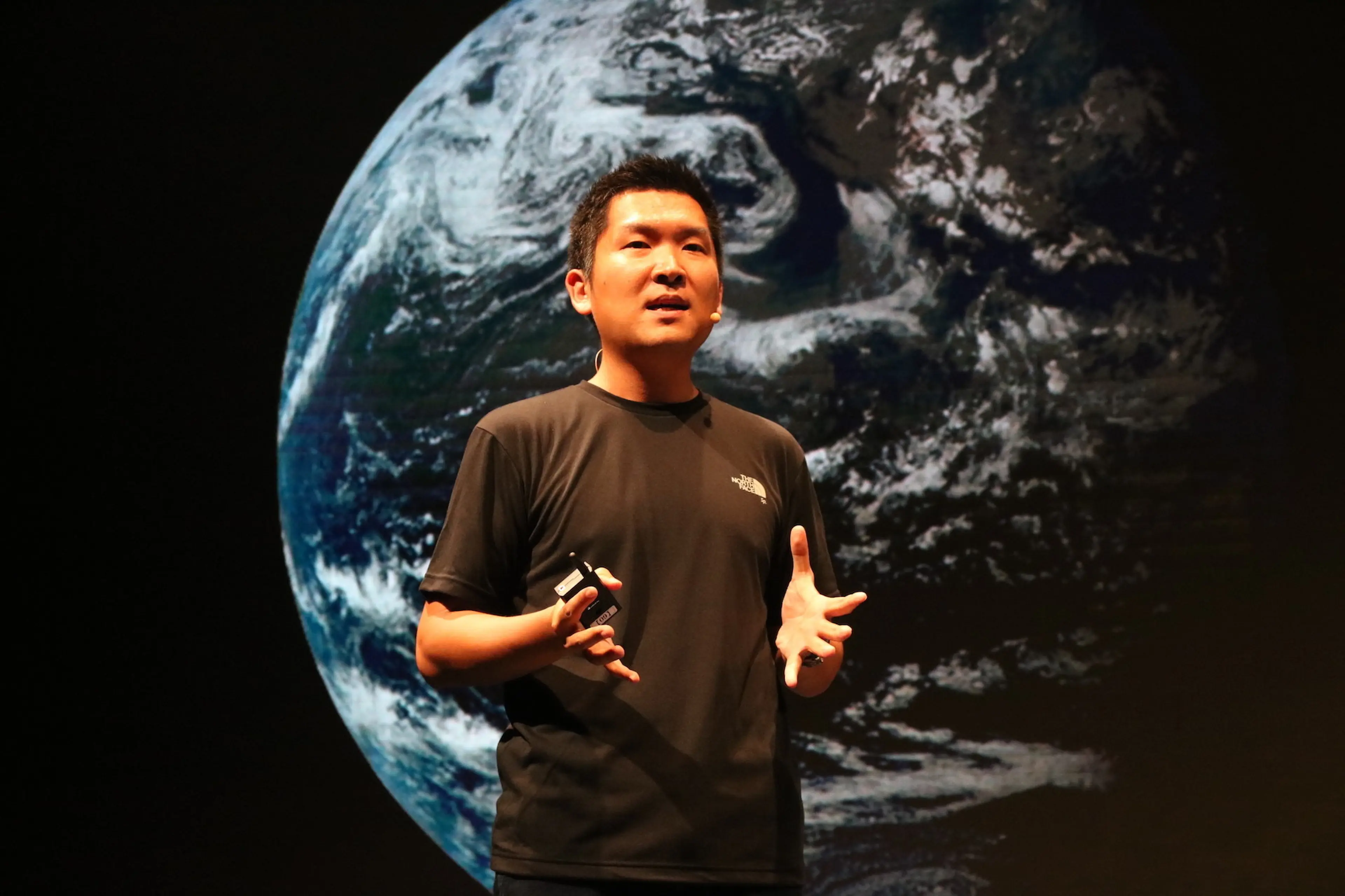 クモの糸から着想されたパーカとは？THE NORTH FACEが予約受付を開始！ | キャンプ・アウトドア情報メディアhinata