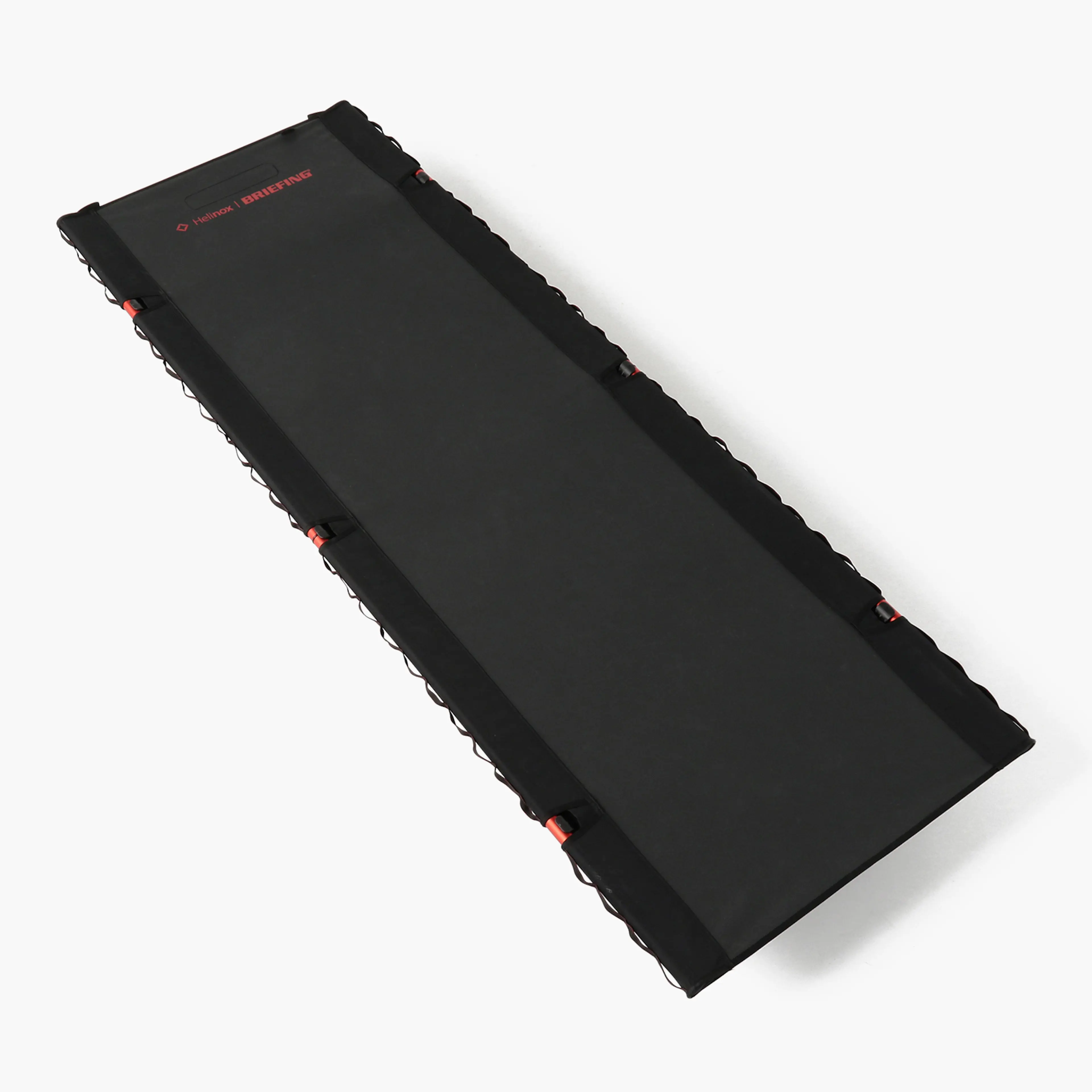 有名バッグブランド「BRIEFING」が「ムラコ」「ヘリノックス」とコラボ