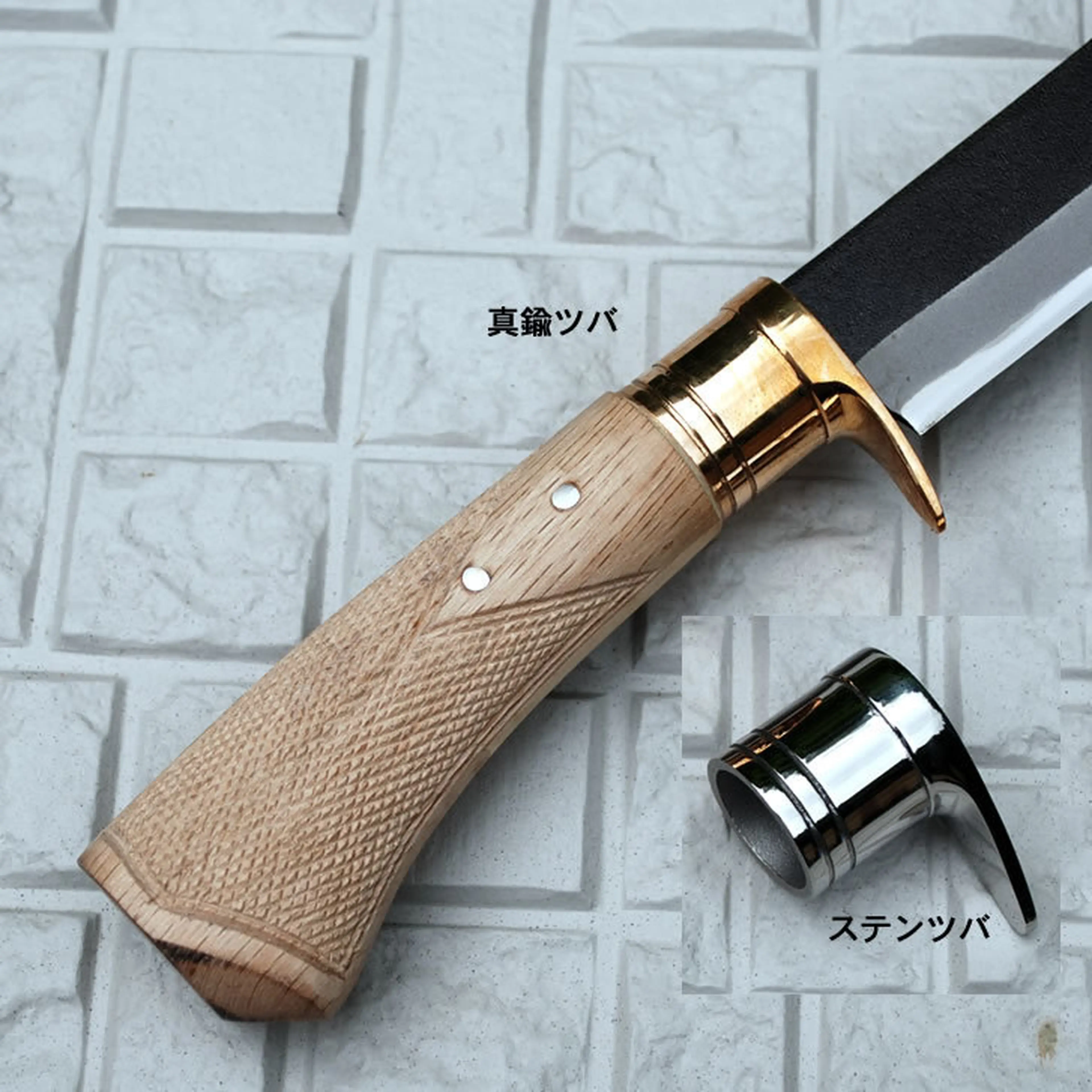 高知の鍛冶屋「トヨクニ」の剣鉈や腰鉈をキャンプに！ | キャンプ 