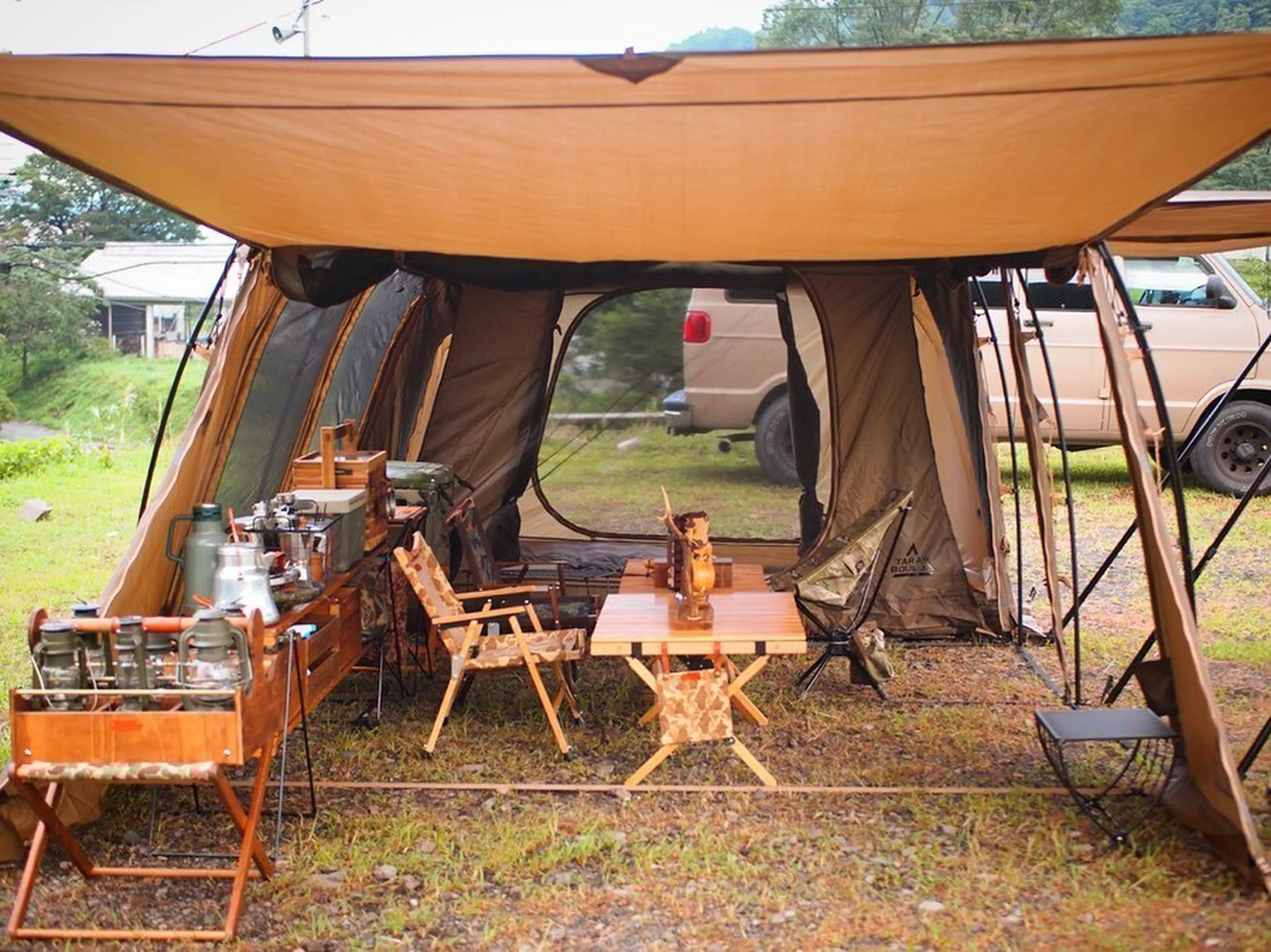 タラスブルバを徹底解説！評判のテントやクーラーボックスも紹介