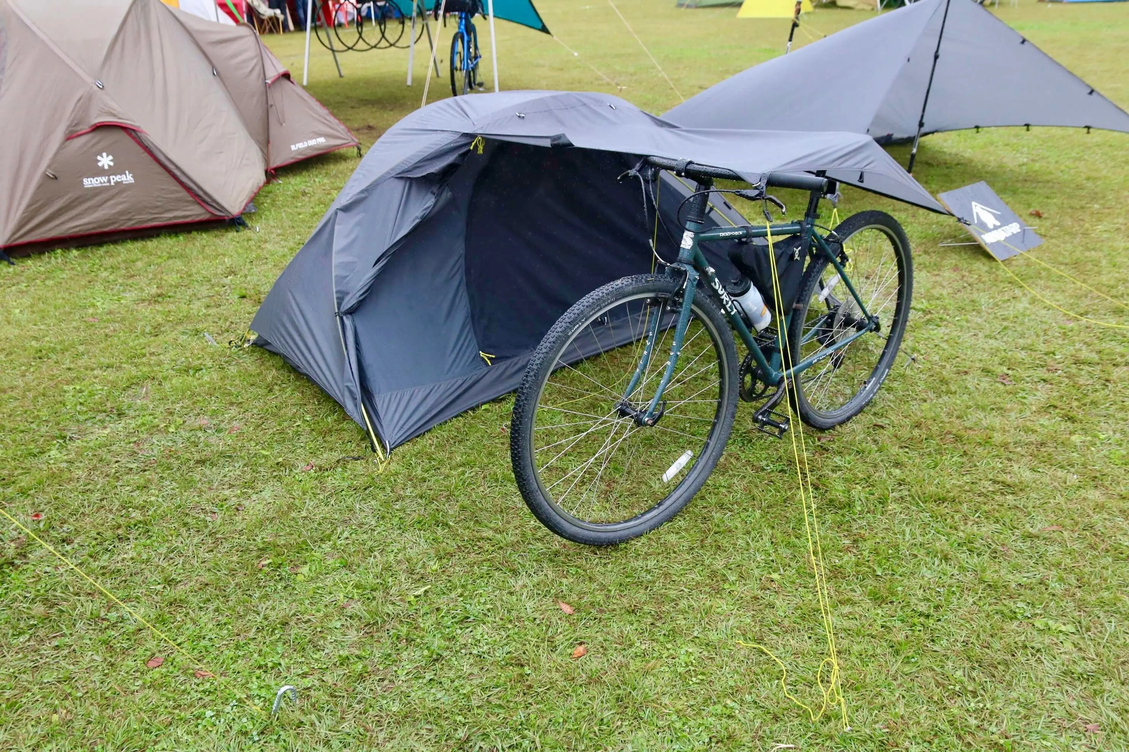 バイク 自転車などのテント 畑の道具いれにも！ （BIKE＆CAMPで