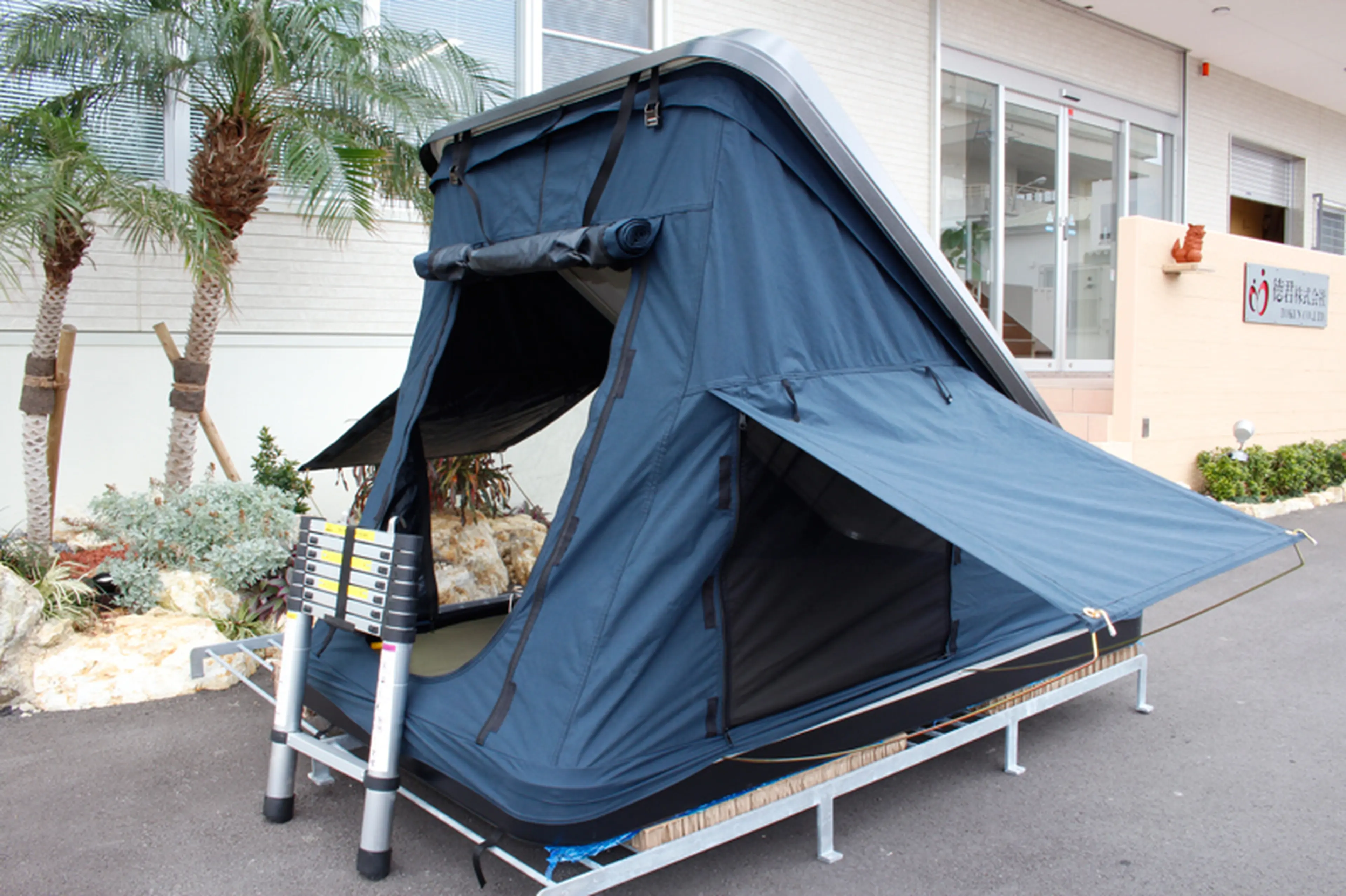 a*u様 【引き取り限定】 ルーフテント　キャンプ　車中泊 ルーフテントで快適車中泊！愛車がそのままキャンピングカーに