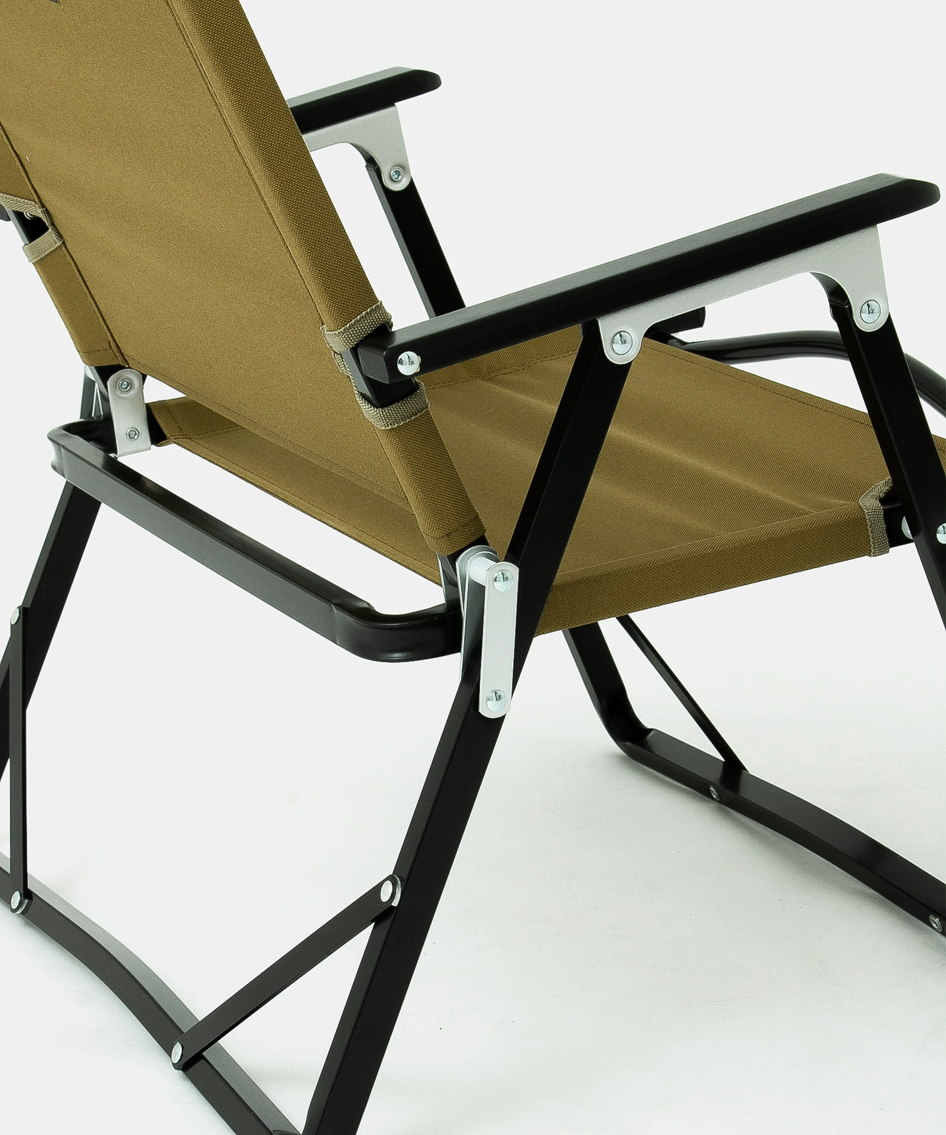 コールマンのキャンプ用品がコヨーテカラーにドレスアップ！URBS