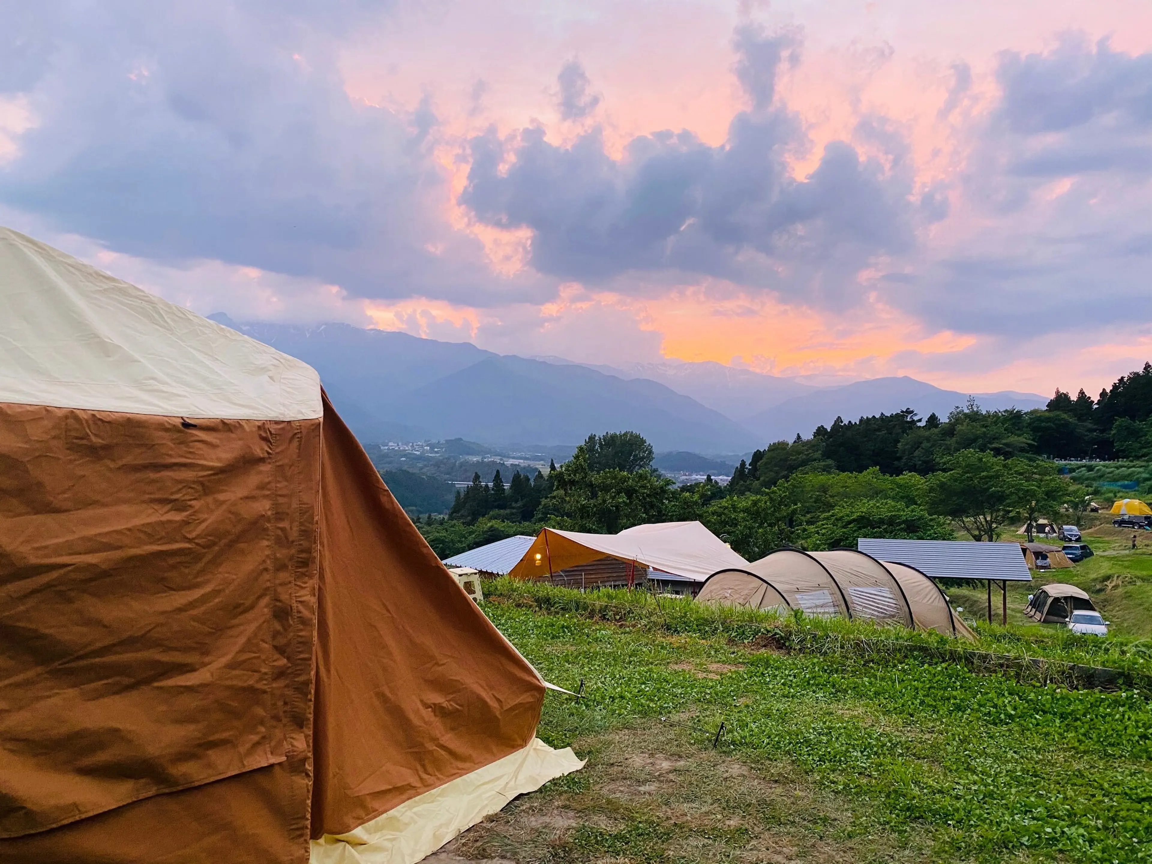 営業再開】豊かな自然体験ができる！絶景キャンプ場「いなかの風
