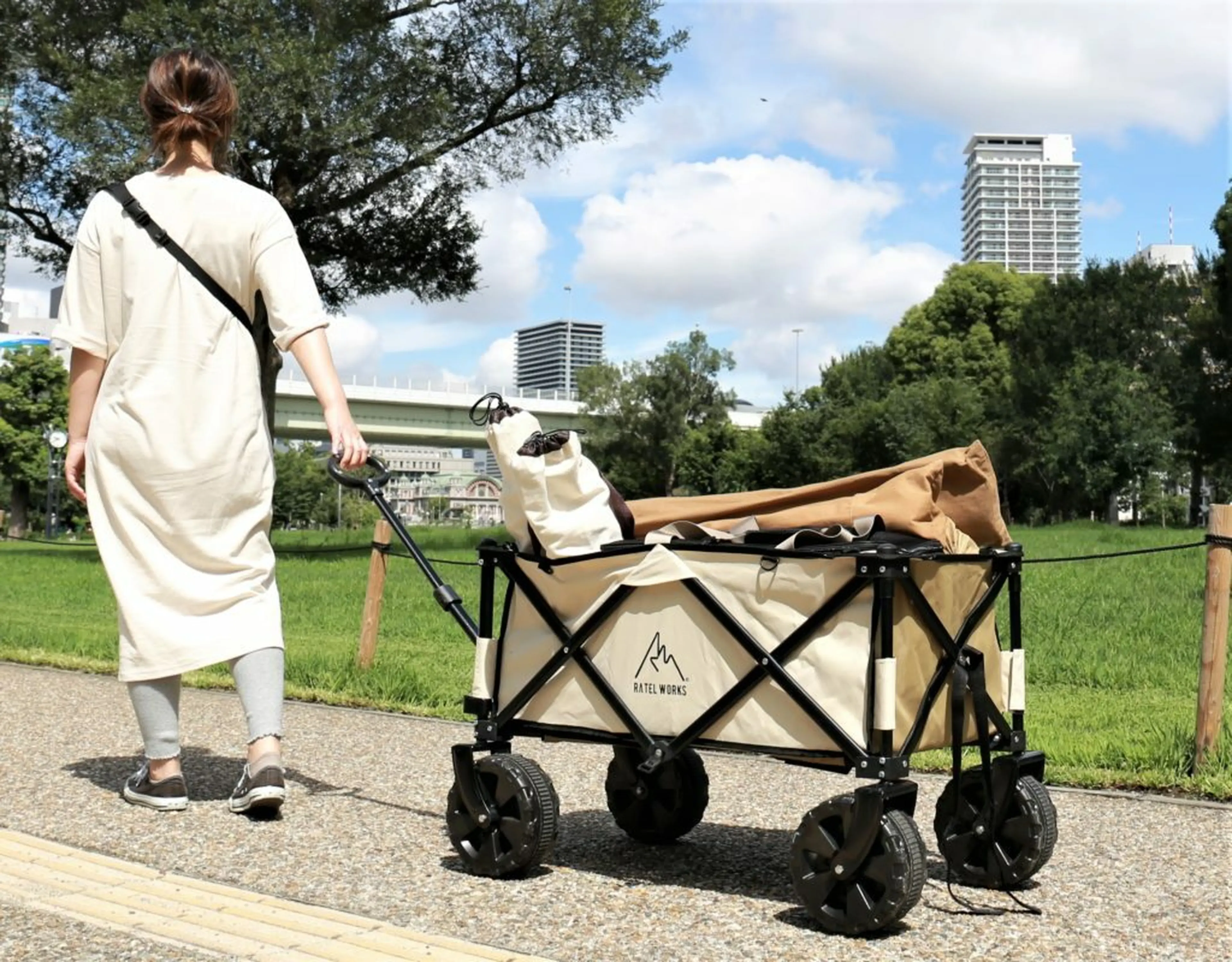 ラーテルワークス アウトドアワゴン+アルミ天板 注目の新ブランド