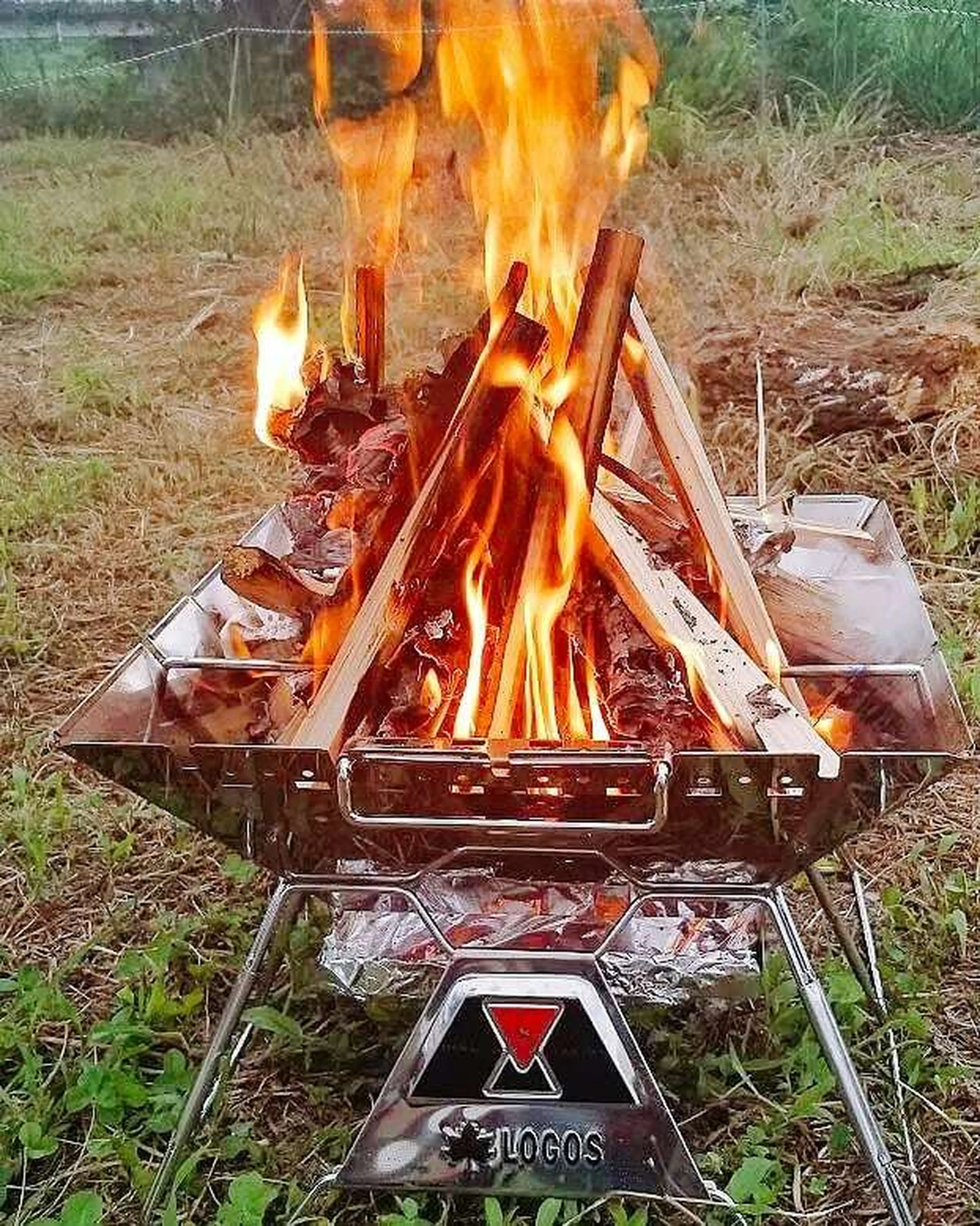 バーベキューコンロ 焚き火台 家族用 大型 キャンプ 焚火台 黒の板 977 バーベキューコンロ 焚き火台 家族用 大型 キャンプ 焚火台 黒の板 977