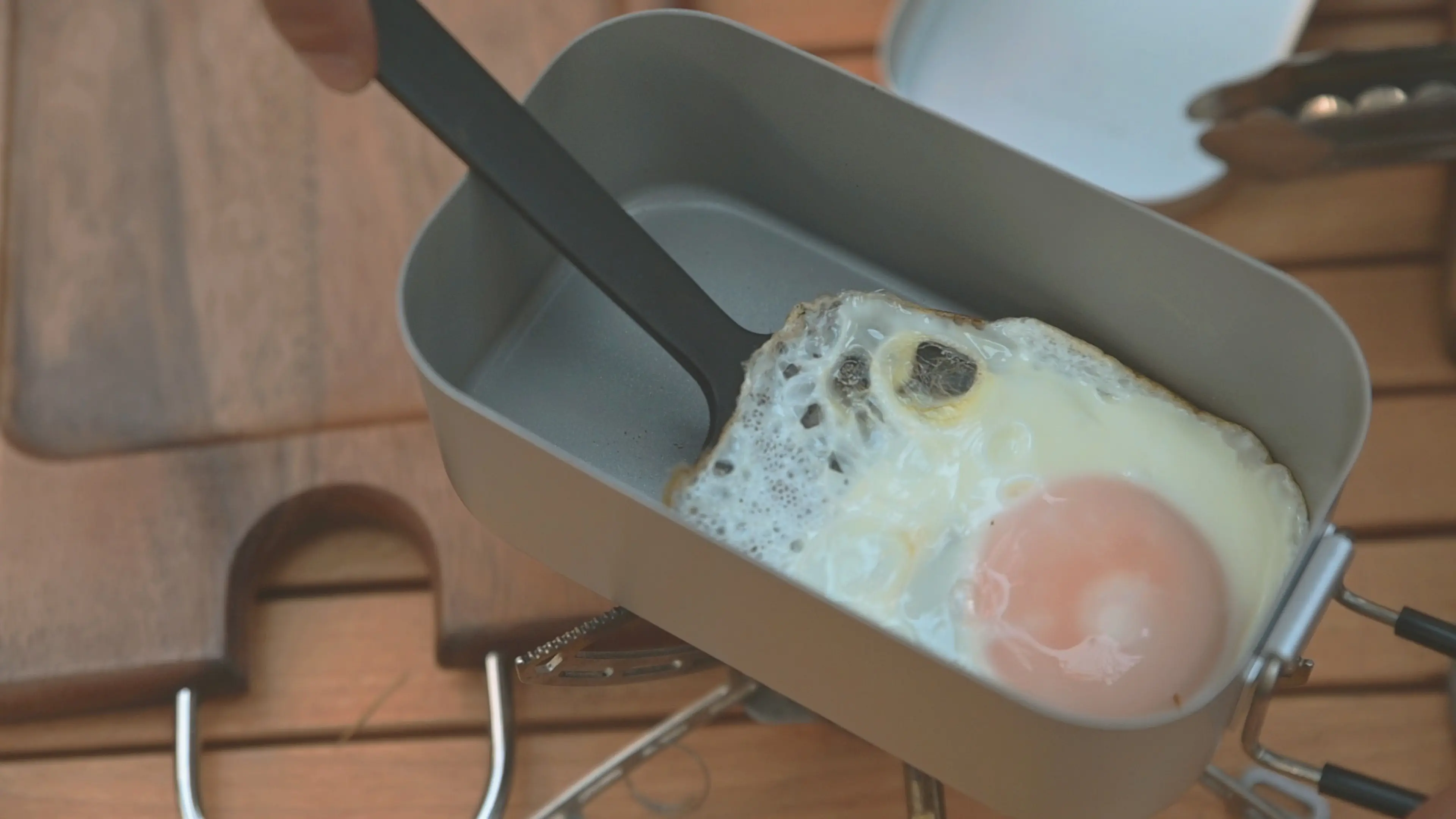 もう焦げない！高機能メスティンが誕生！ヤエイガレージがMakuakeで