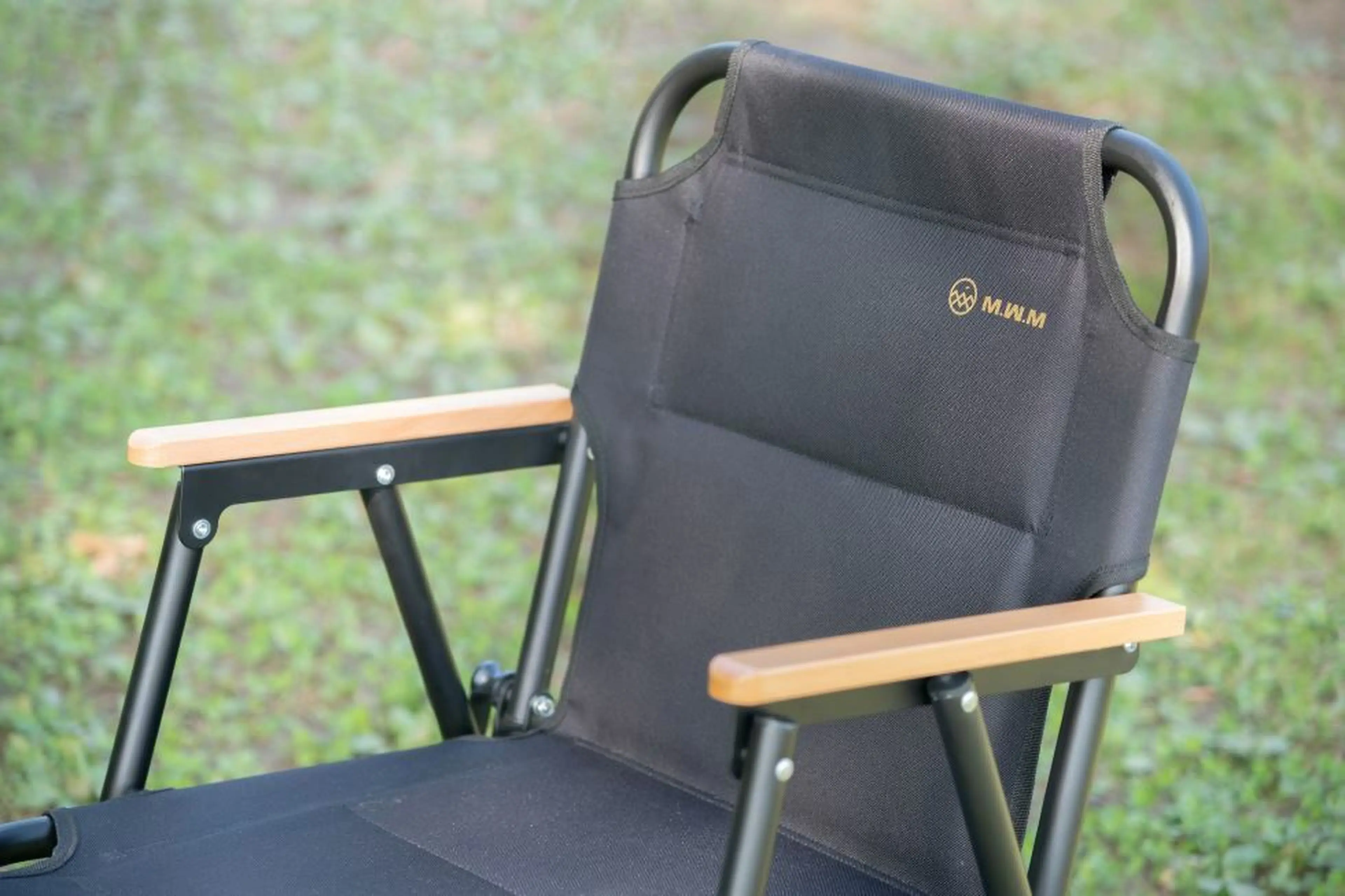 M.W.Mから話題のローチェアがデビュー。「READY Chair 2」が発売開始