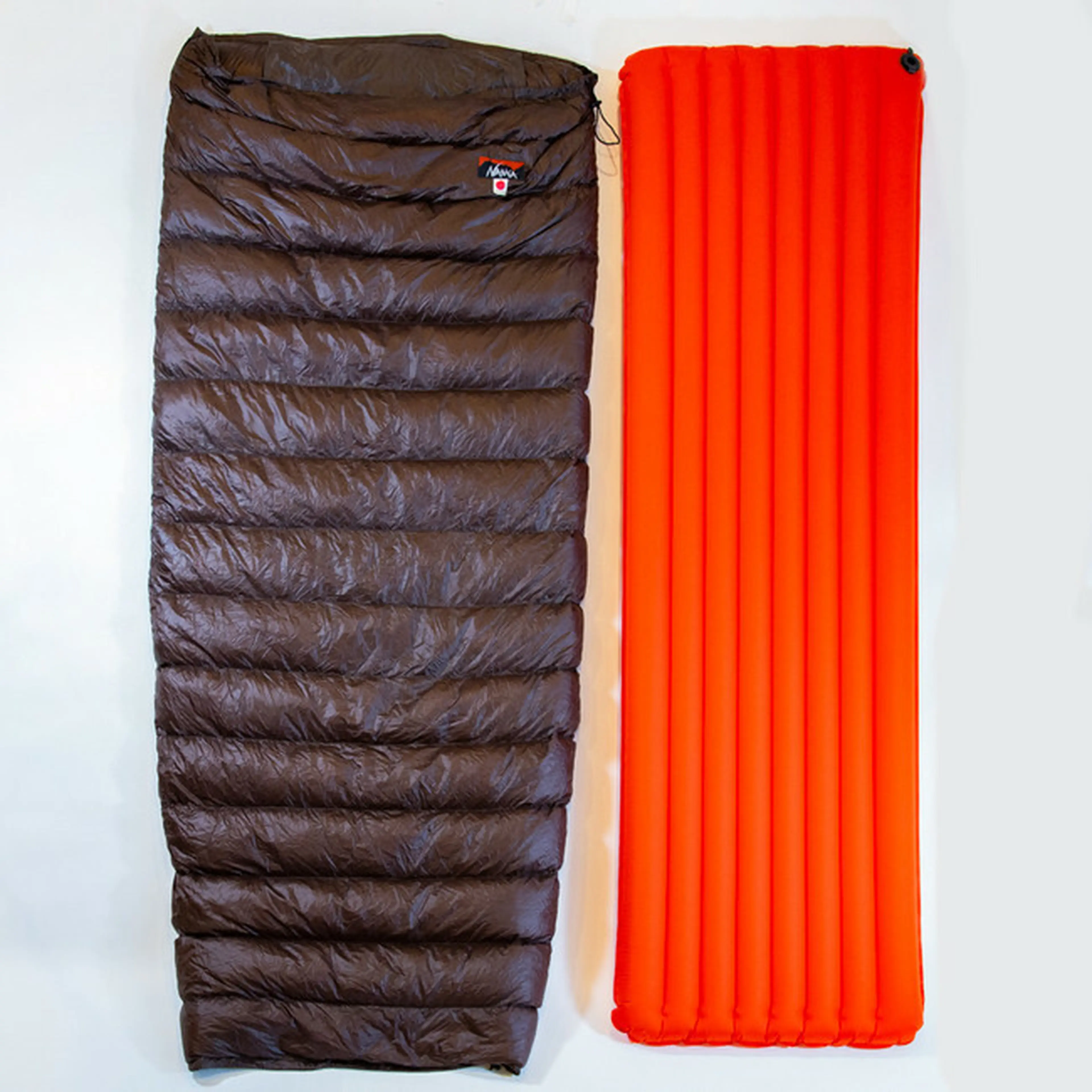 セットで3万円台】ナンガがコスパ重視の寝袋を出したワケ。エアマット