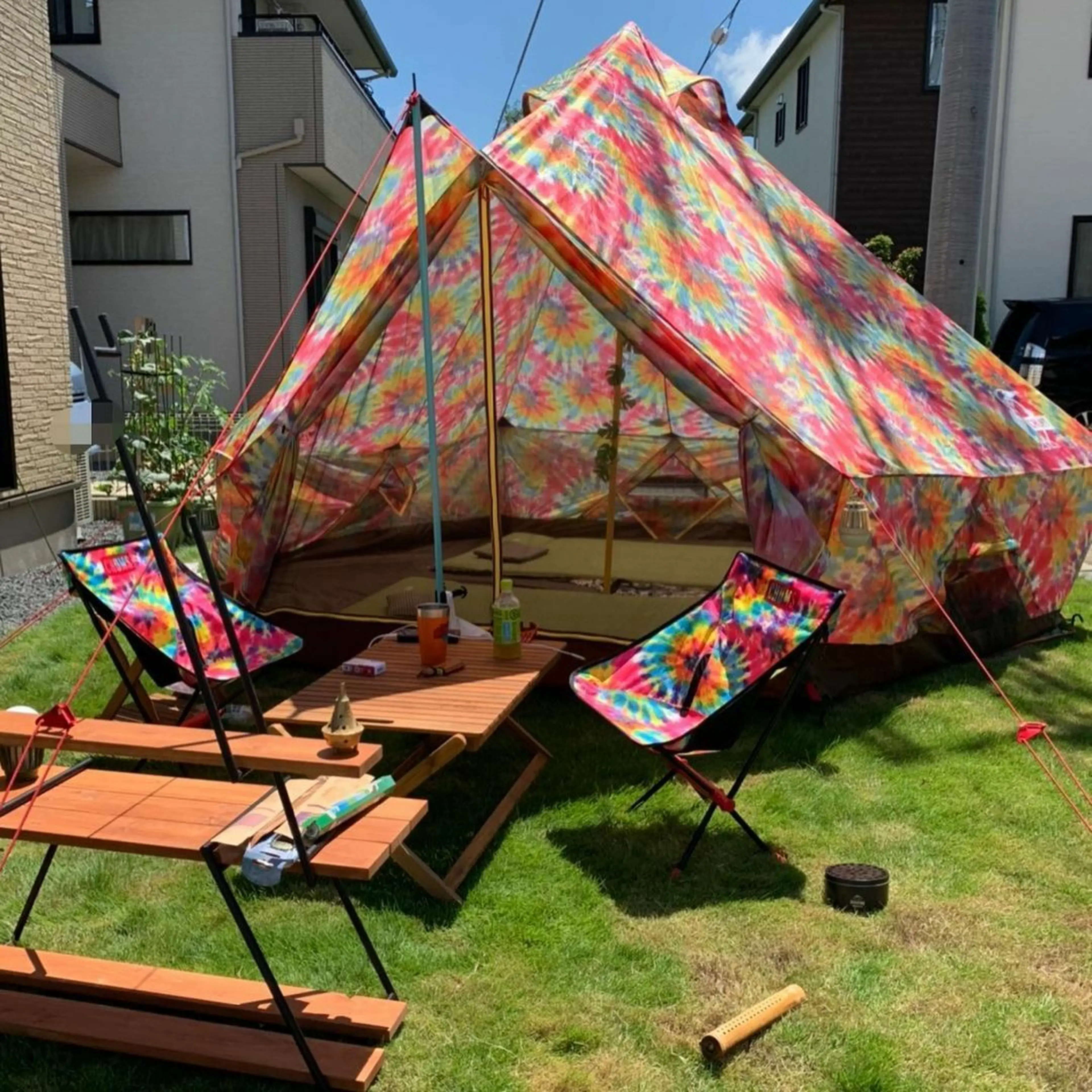 アースカラーでは物足りない人が増加中！？みんなの派手キャンプサイト