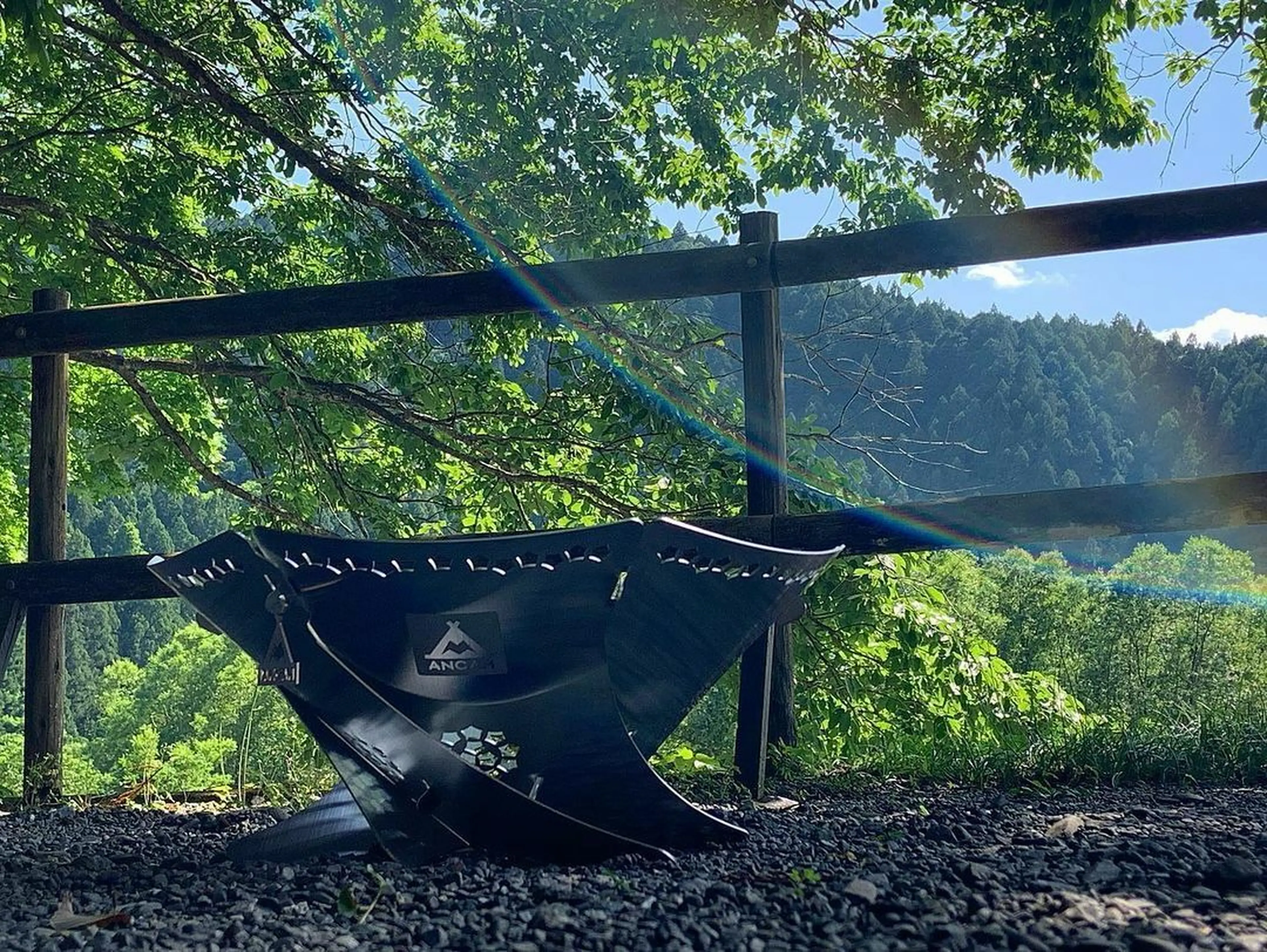 キャンプの輪】仲間に恵まれたキャンパーの流行に流されない快適