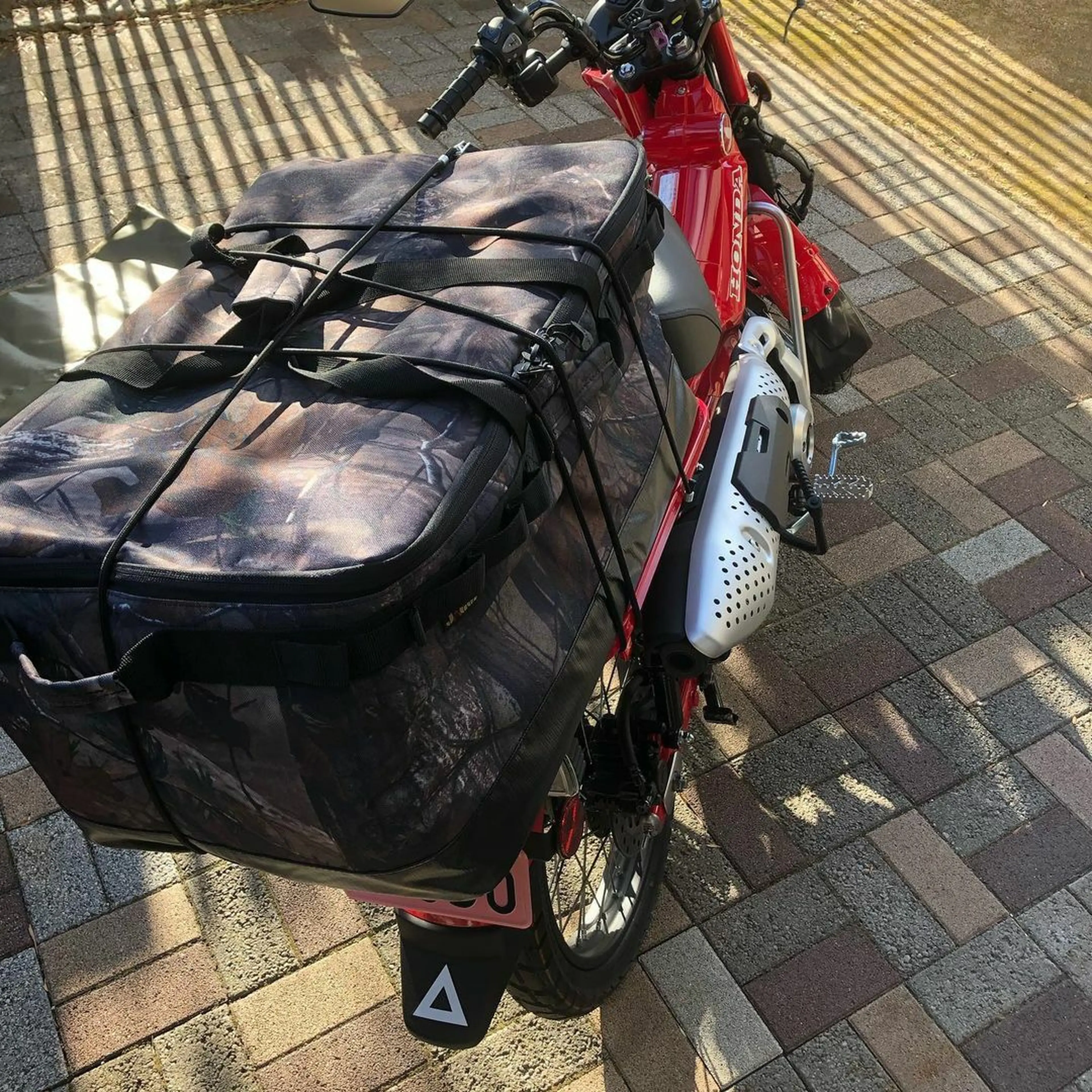 バイク界の軽トラ！？ハンターカブがソロキャンプの相棒になったワケ