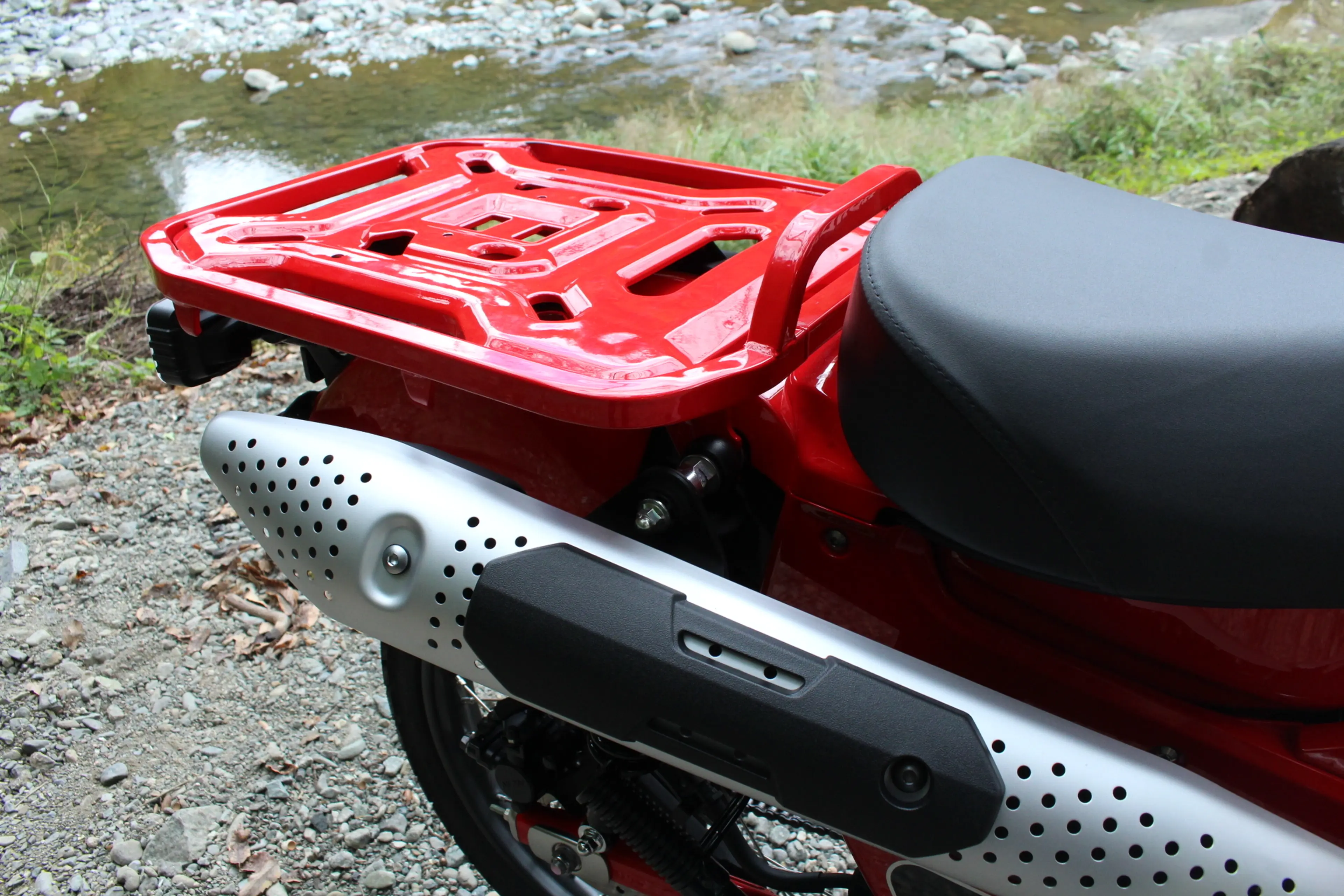 バイク界の軽トラ！？ハンターカブがソロキャンプの相棒になったワケ